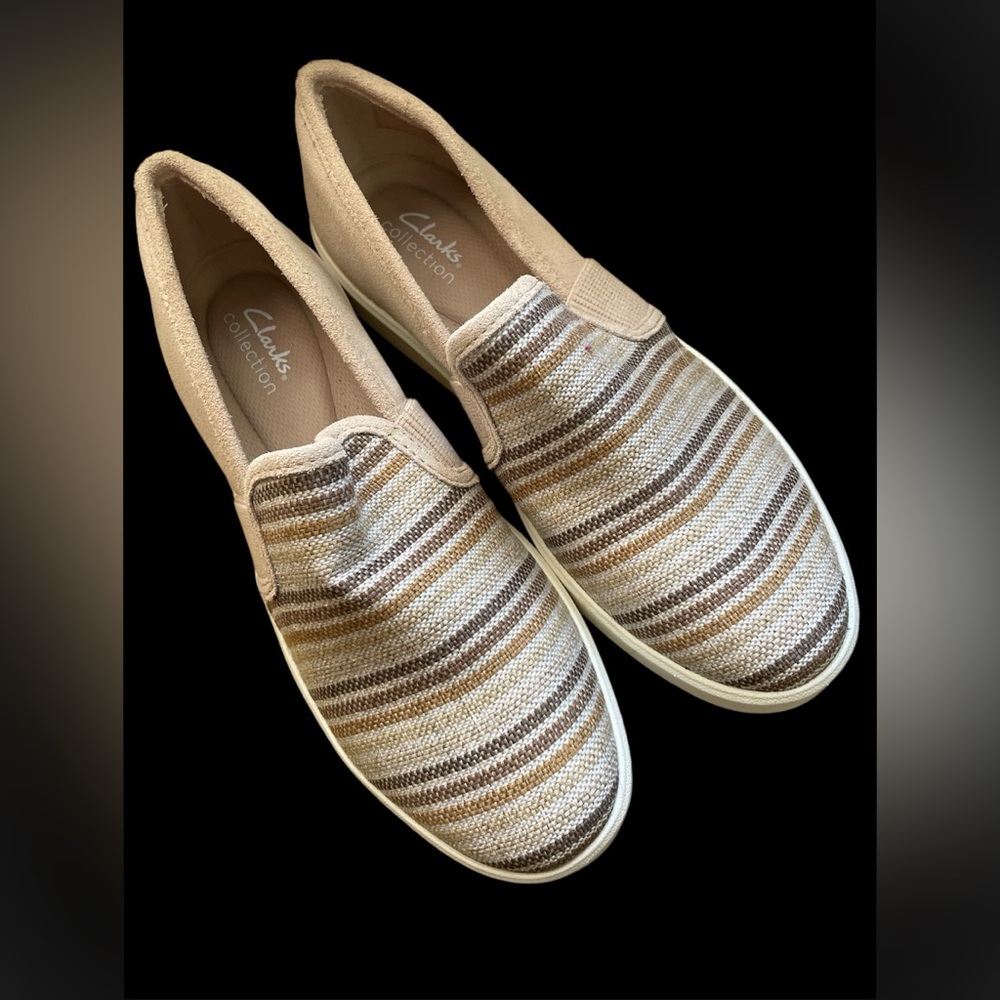 Clarks Collection Double Gore Slip Ons Size 8W